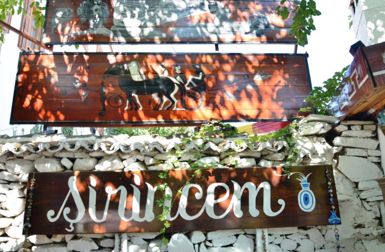 Sirincem Pension Selçuk Bagian luar foto
